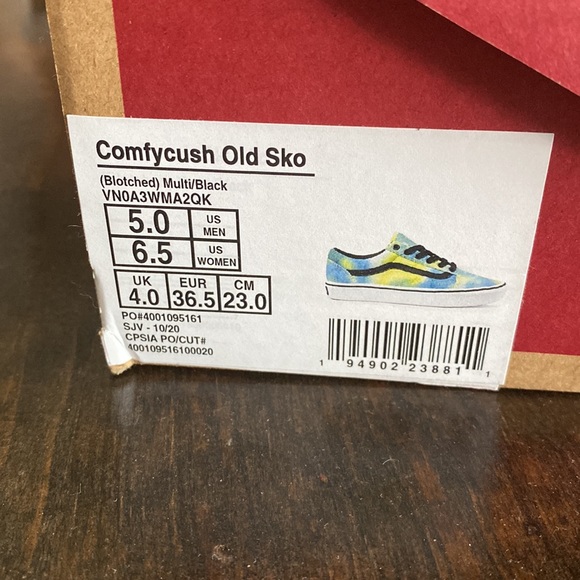 NEW Vans Comfycush Old Sko Shoes - Picture 9 of 10